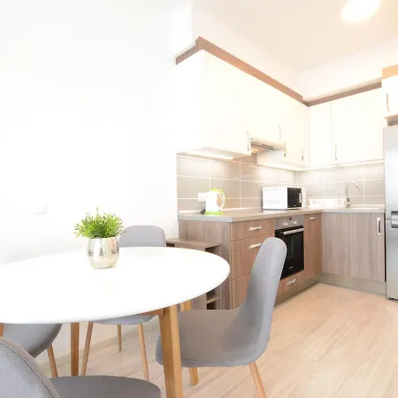 Aparthotel Corvin Promenade 3*