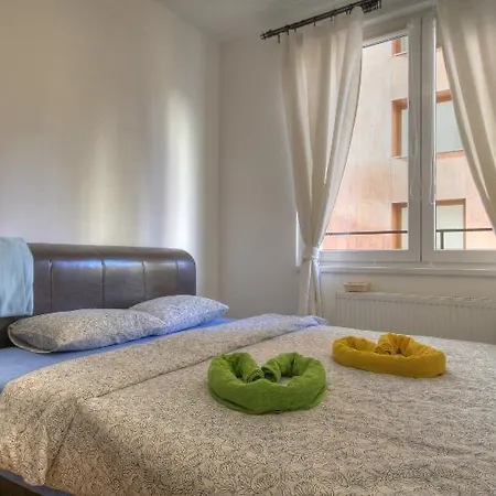 Aparthotel Corvin Promenade 3*