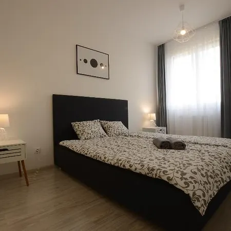 Corvin Promenade Aparthotel 3*