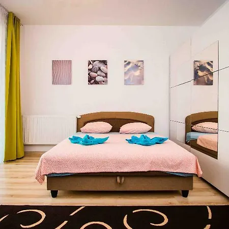 Corvin Promenade Aparthotel 3*