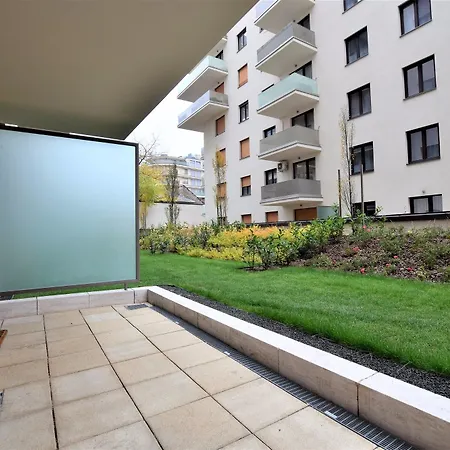 Aparthotel Corvin Promenade 3*