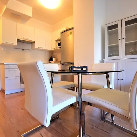 Aparthotel Corvin Promenade 3*